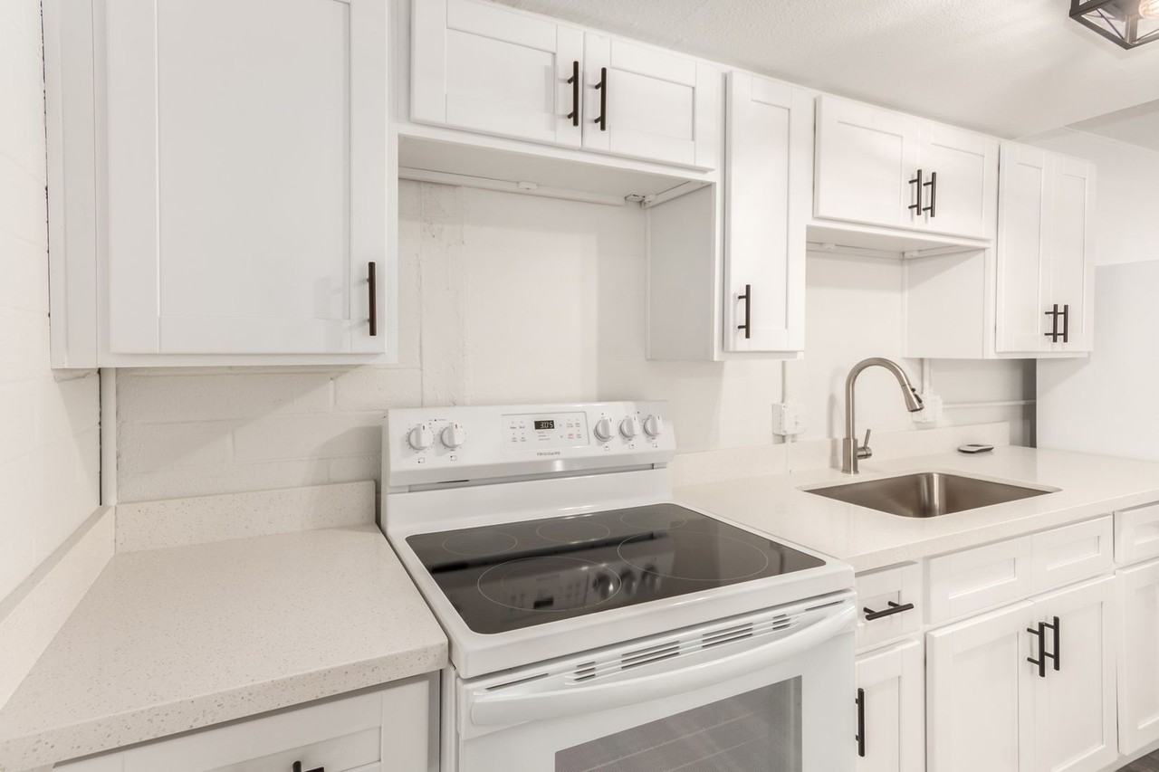 3319 North 32nd St - Photo 7 of 14