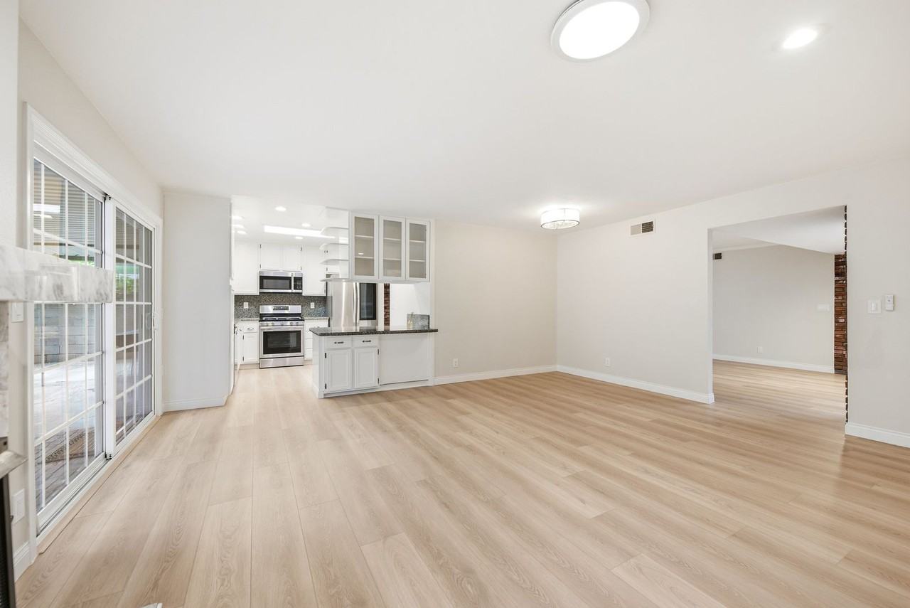 1724 Eagle Peak Ave - Photo 4 of 40