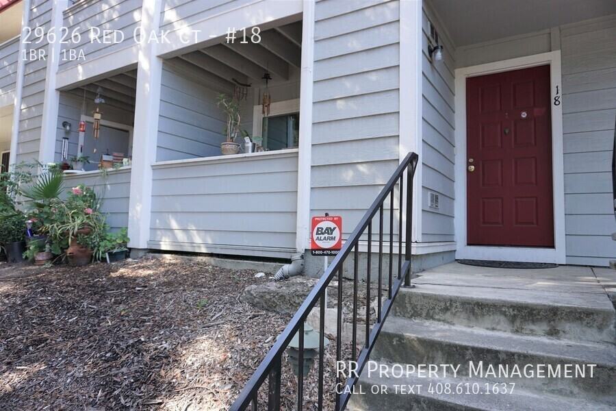 29626 Red Oak Ct #18 - Photo 2 of 16