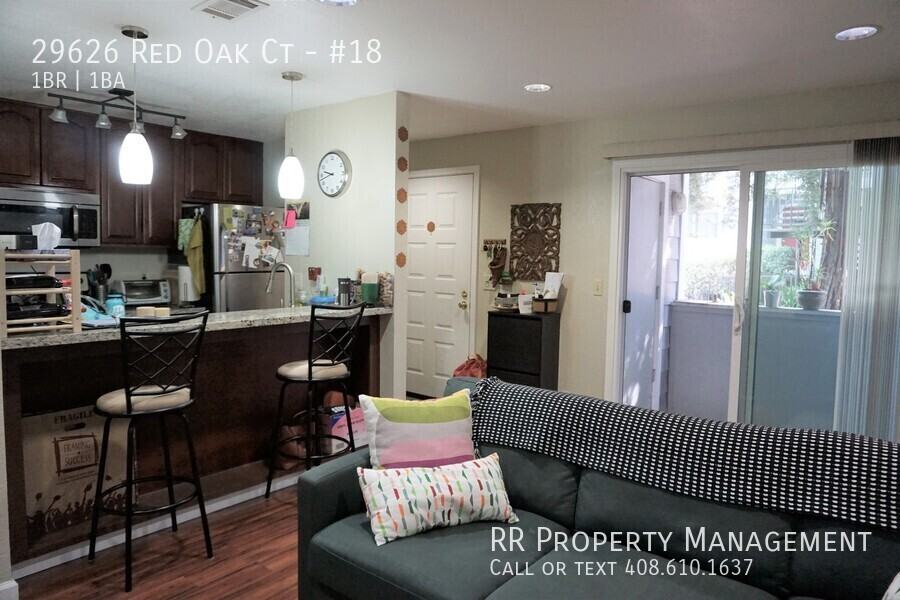 29626 Red Oak Ct #18 - Photo 5 of 16