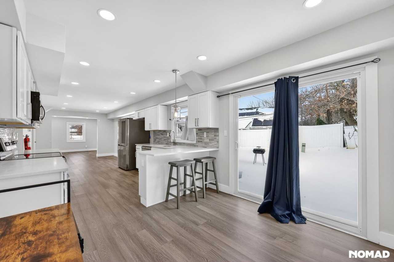 10 Evergreen Ct - Photo 7 of 32