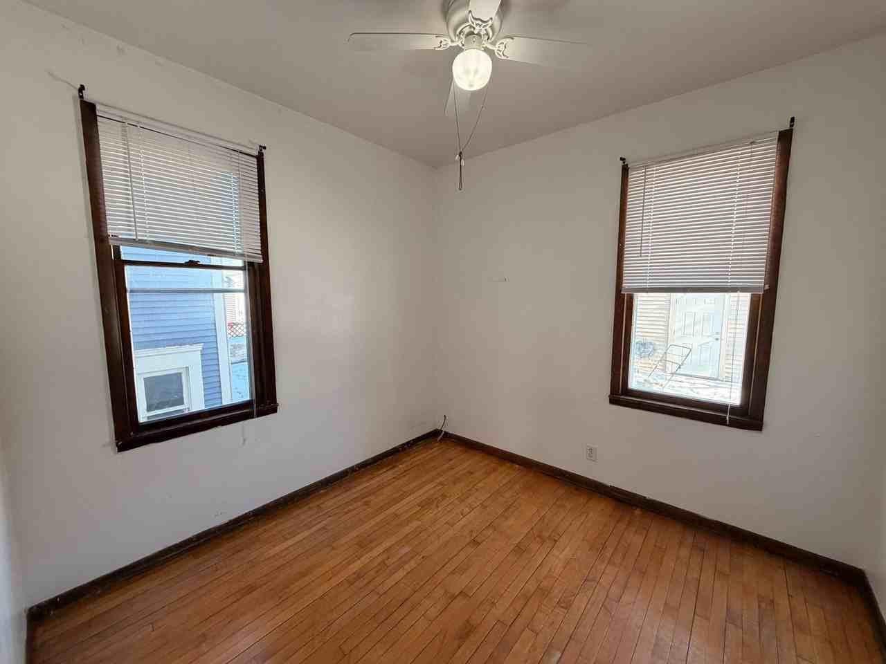 3232 N Bartlett Ave - Photo 6 of 8