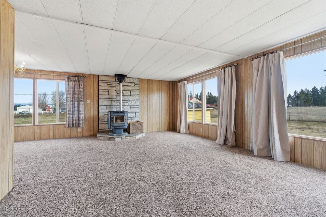 8202 E Elk To Highway Rd - Photo 3 of 33