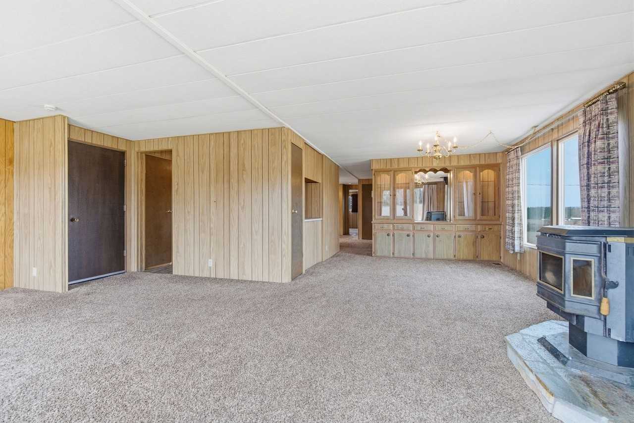 8202 E Elk To Highway Rd - Photo 5 of 33