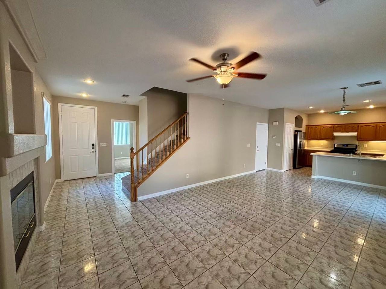 8290 Golden Cypress Ave - Photo 3 of 23