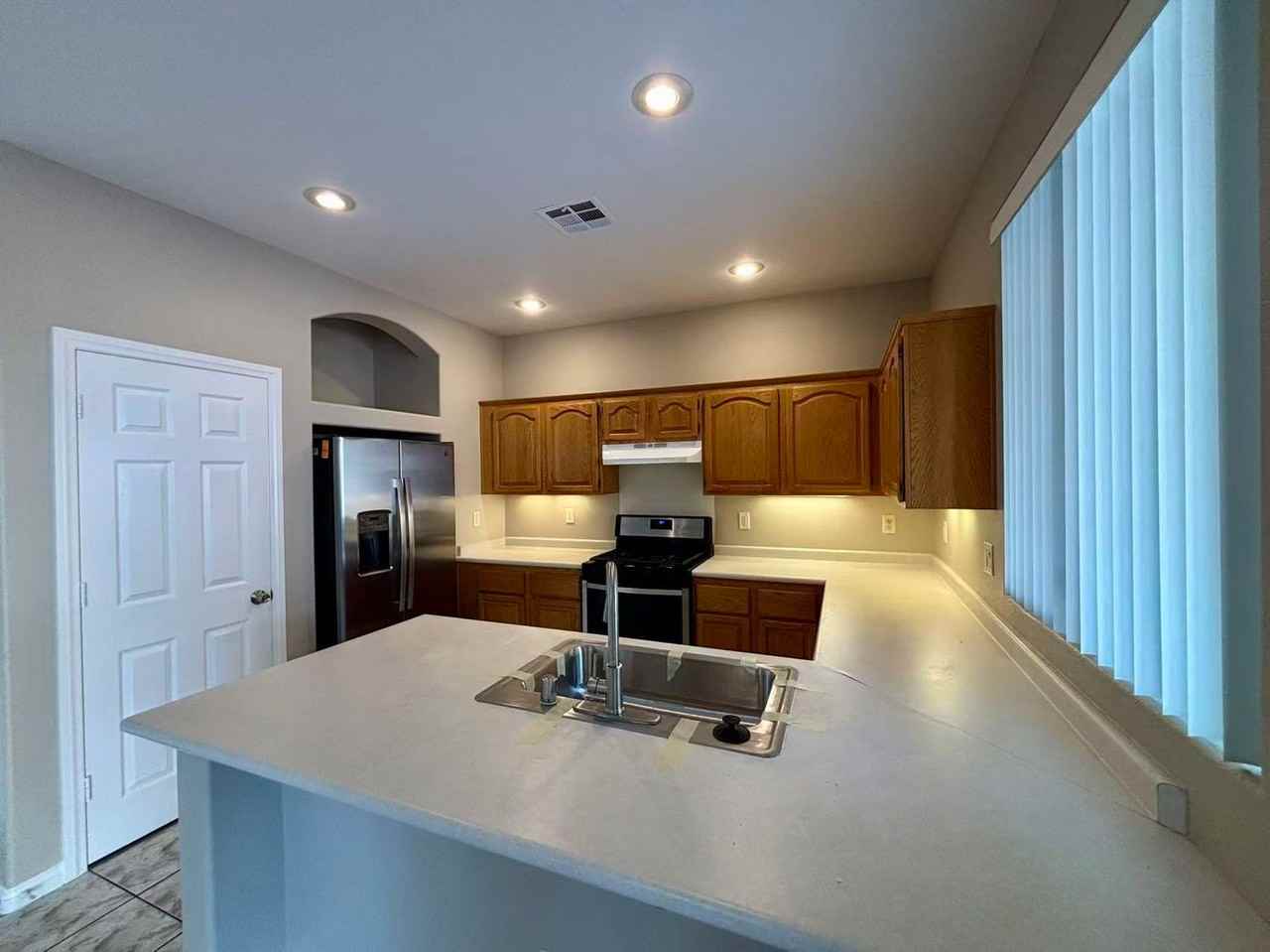 8290 Golden Cypress Ave - Photo 6 of 23