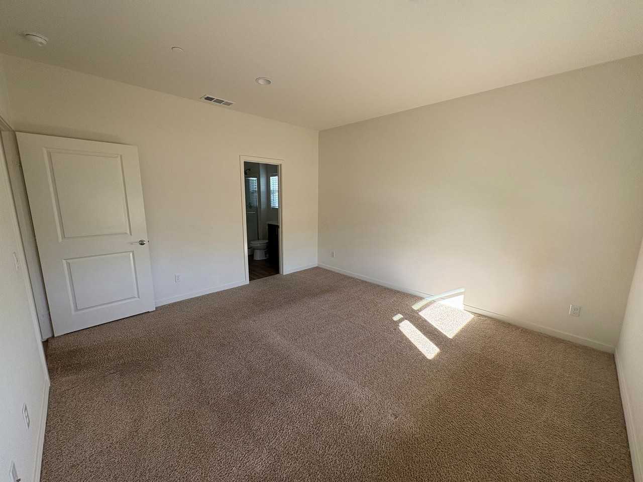 30908 Farmhouse Ct - Photo 4 of 15