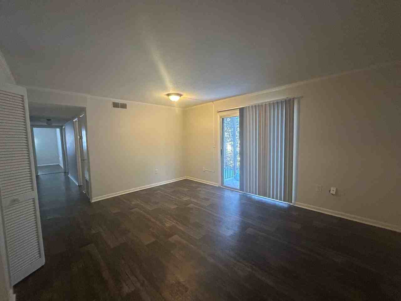 2250 Sunderland Rd #20B - Photo 5 of 8