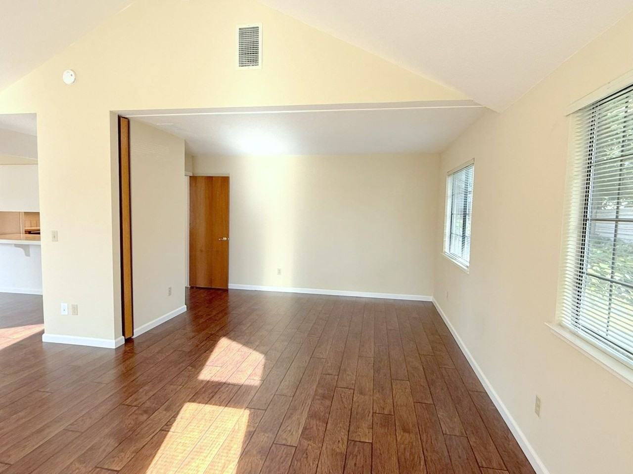 1105 Tiffany Ln - Photo 6 of 29