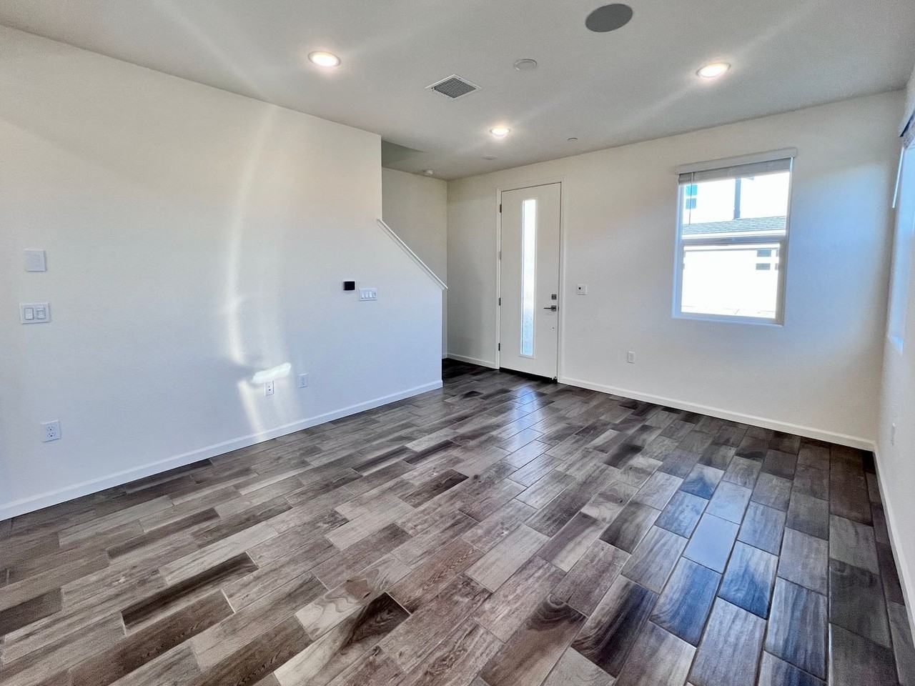 1544 Farmhouse Ln - Photo 3 of 26