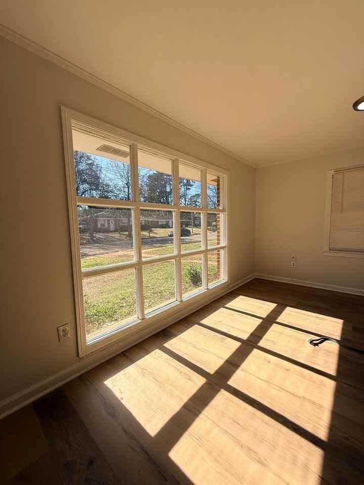 1817 Texas Ct - Photo 2 of 11