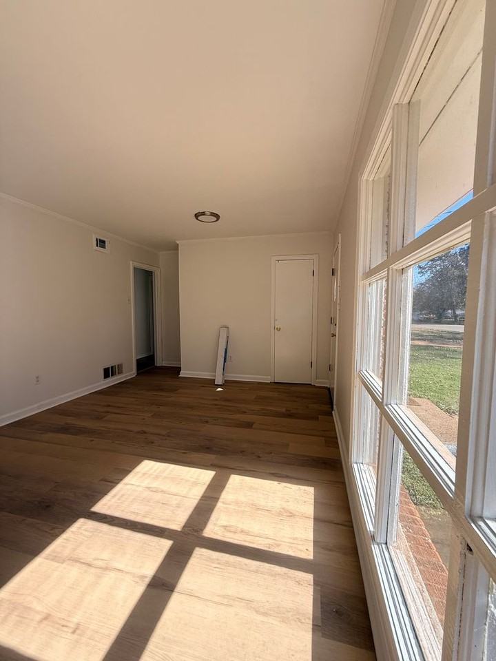 1817 Texas Ct - Photo 4 of 11