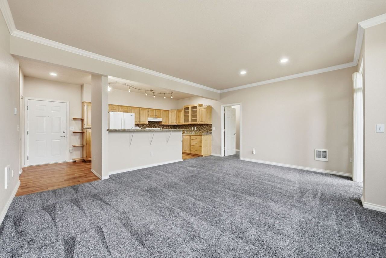 22855 E Country Vista Dr - Photo 5 of 24