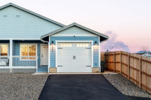 featured image of 204 Robinson St