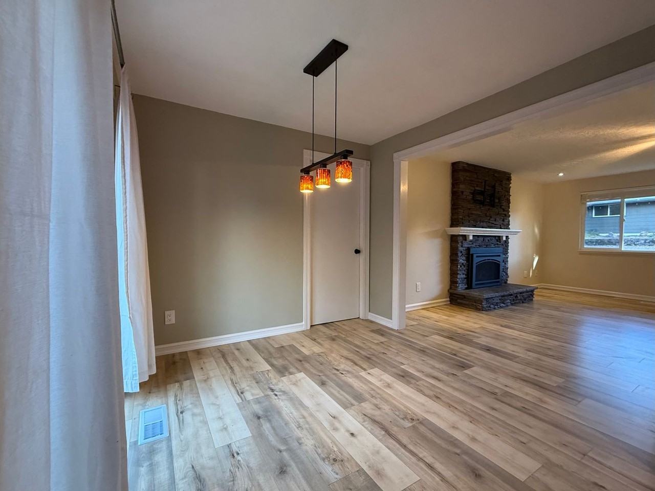 15571 Se Patricia Ct - Photo 4 of 21