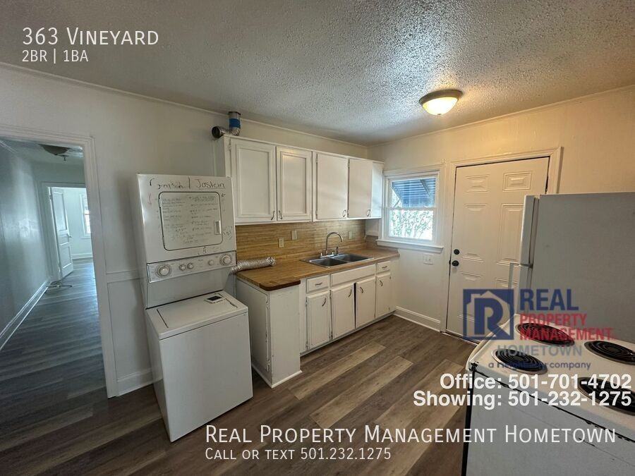 363 Vineyard St - Photo 4 of 9