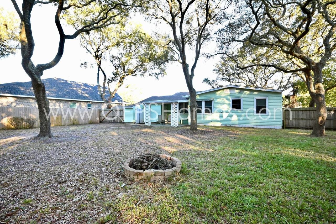 305 Okaloosa Rd Ne - Photo 4 of 26