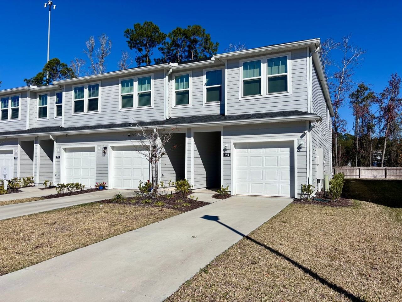 694 Holly Lakes Dr - Photo 2 of 42