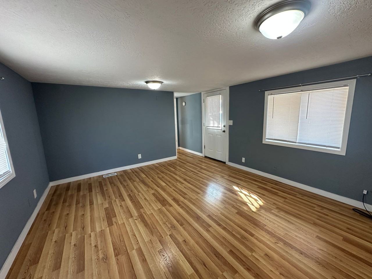 387 Airport Rd - Photo 6 of 22