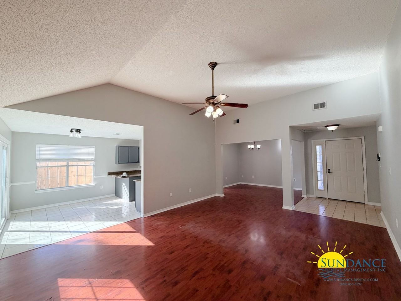 328 Brookwood Blvd - Photo 2 of 23