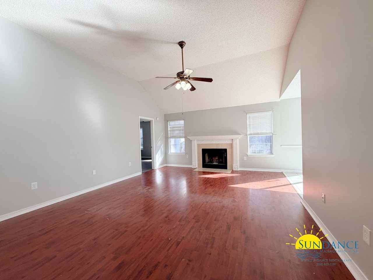 328 Brookwood Blvd - Photo 3 of 23