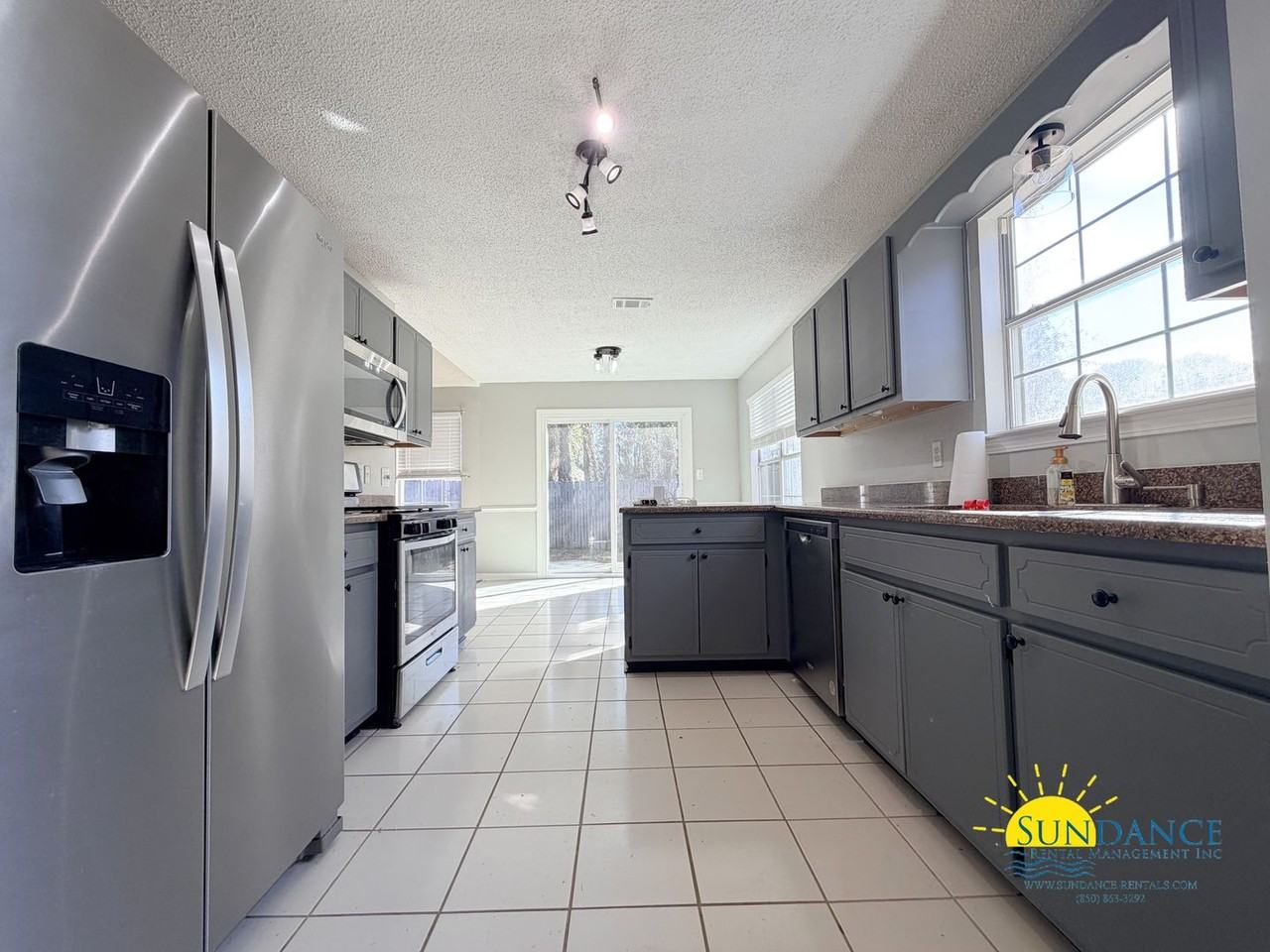 328 Brookwood Blvd - Photo 6 of 23