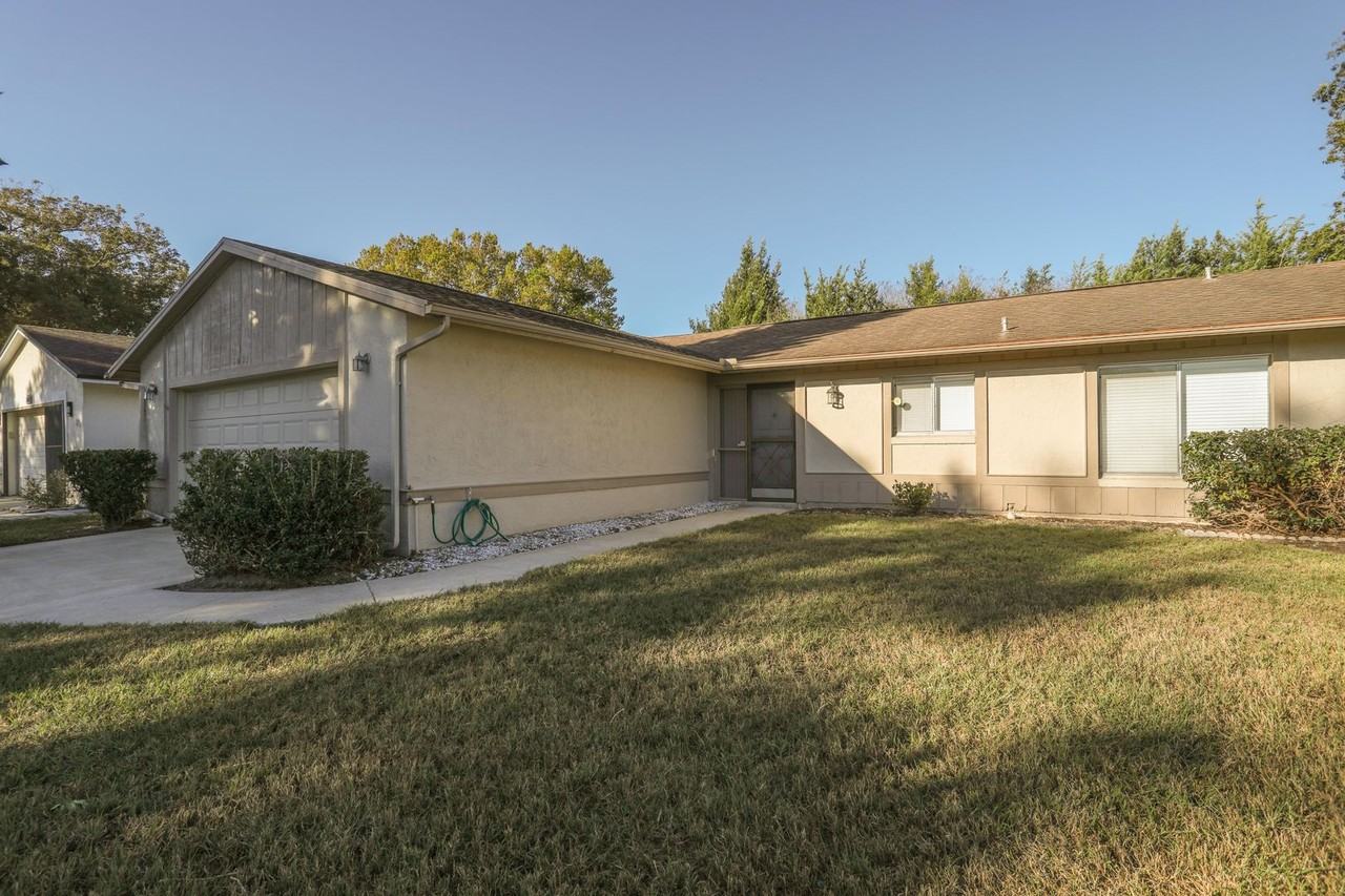 5005 Ledgewood Way - Photo 2 of 22