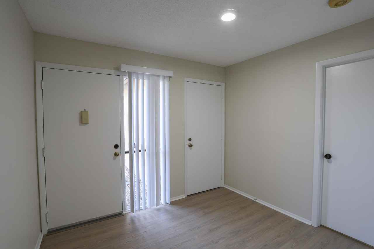 5005 Ledgewood Way - Photo 5 of 22