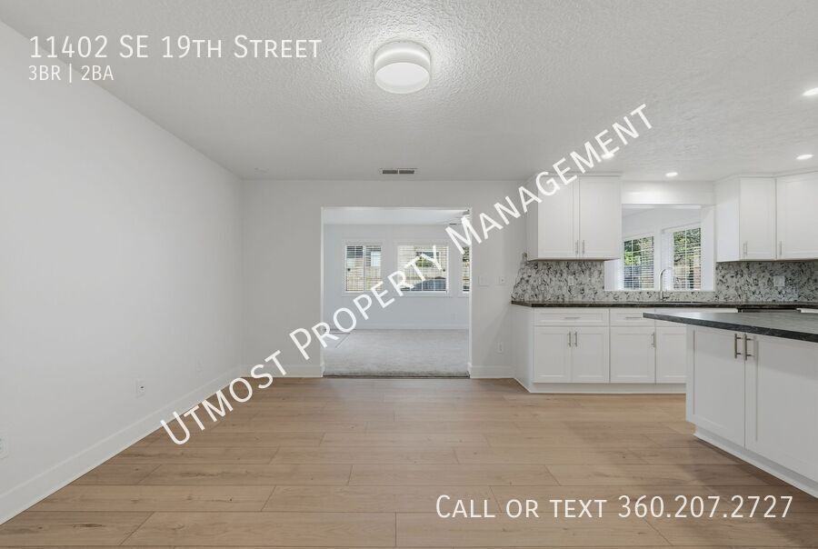 11402 Se 19th St - Photo 3 of 14