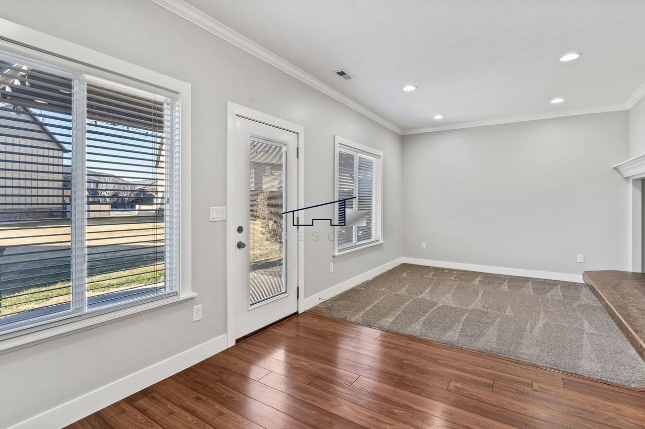 2071 Madie Ln - Photo 6 of 29