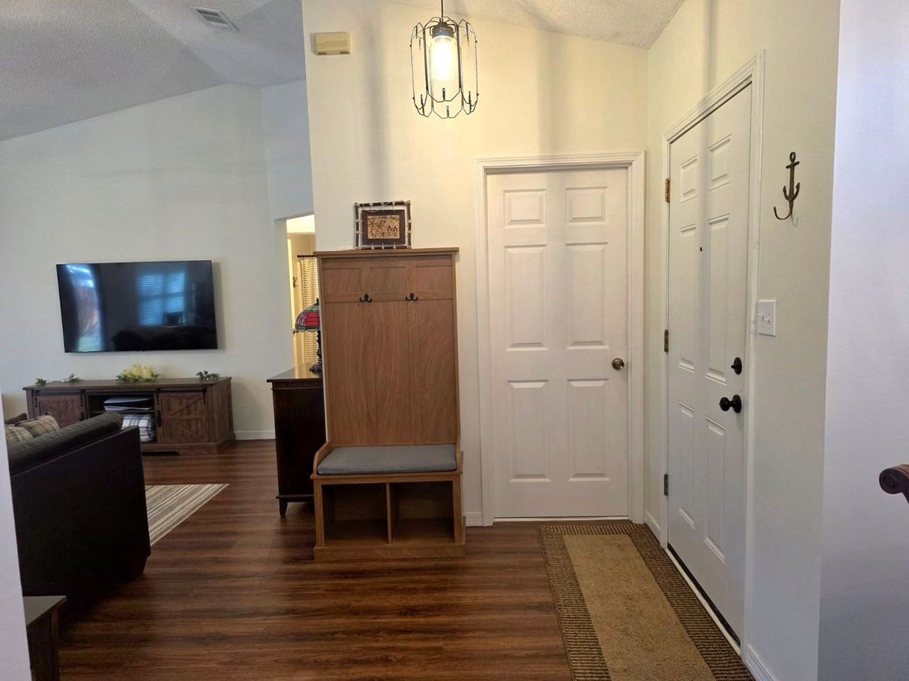 11031 Bridge Creek Dr - Photo 4 of 34