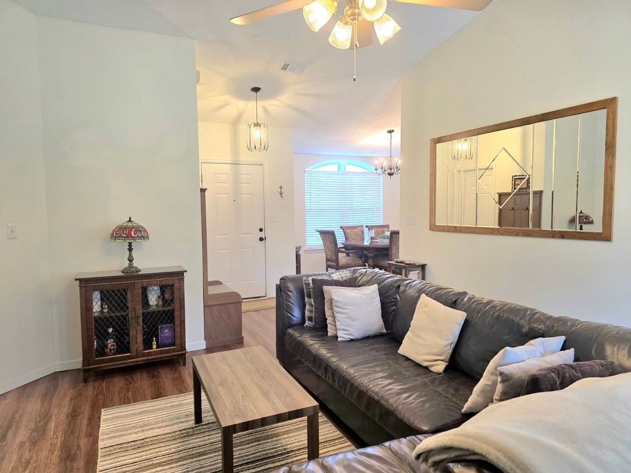 11031 Bridge Creek Dr - Photo 5 of 34