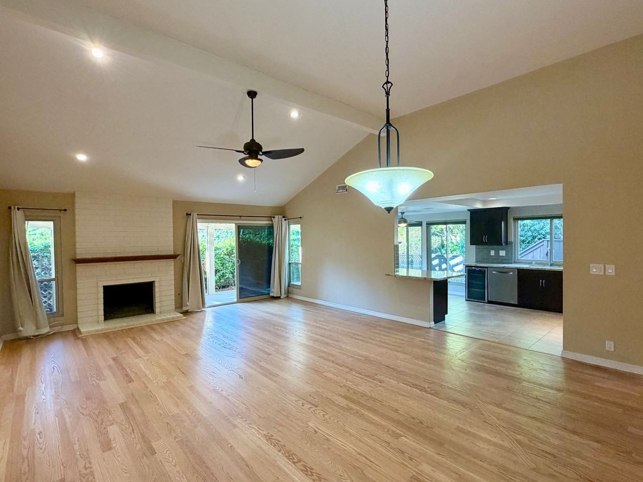 1228 Via Viento Suave - Photo 7 of 39