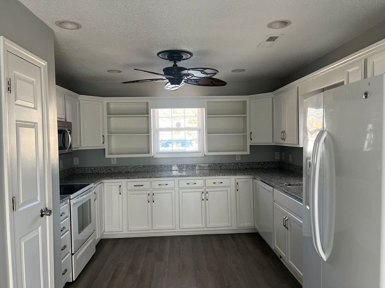 414 Wallingford Cir - Photo 5 of 16