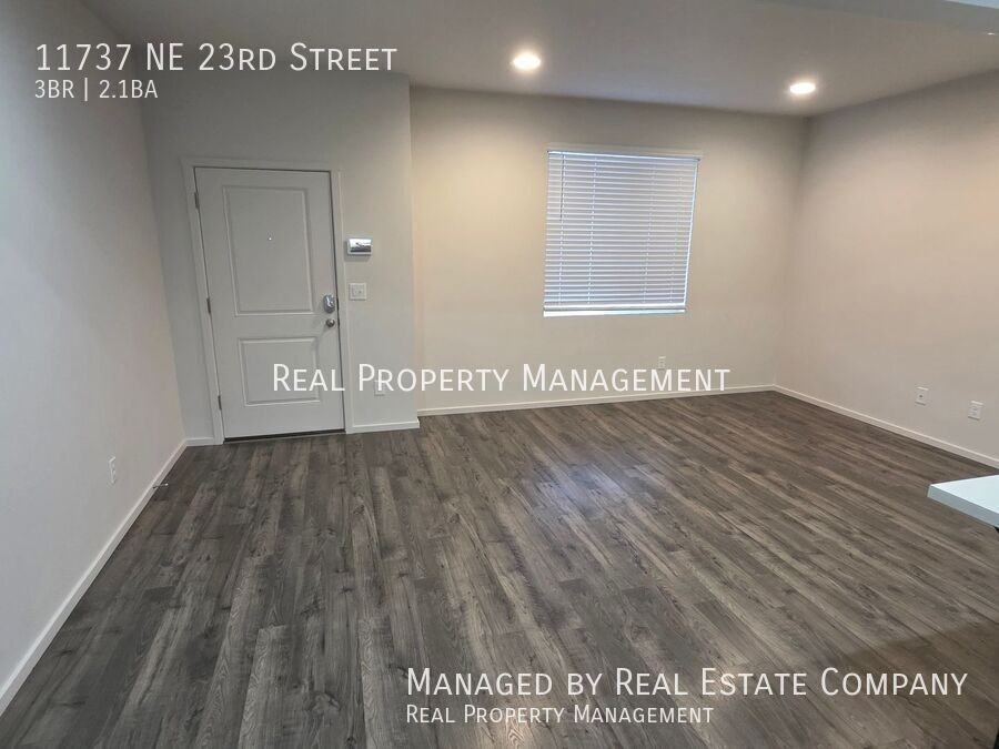 11737 Ne 23rd St - Photo 3 of 26