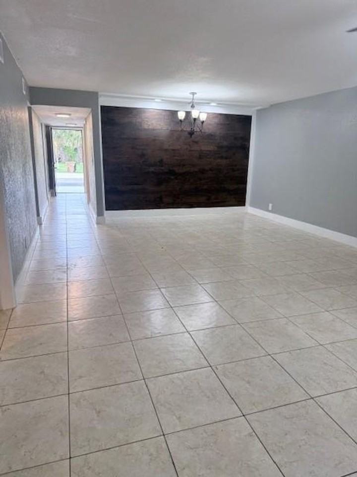 212 Nw 46th Ct - Photo 3 of 18