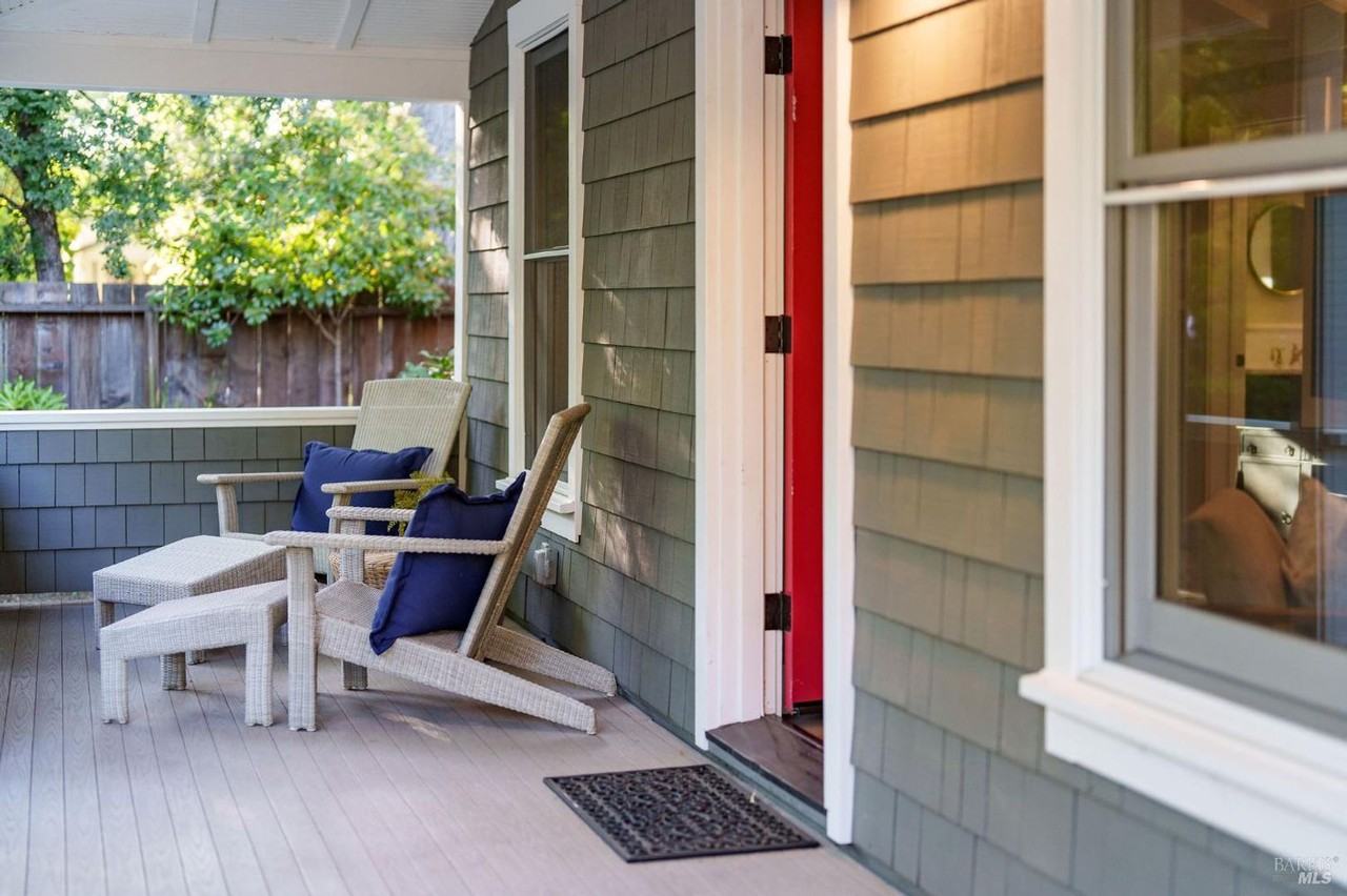 1610 Myrtle St - Photo 4 of 41