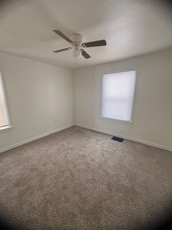 622 Cranberry St - Photo 5 of 12