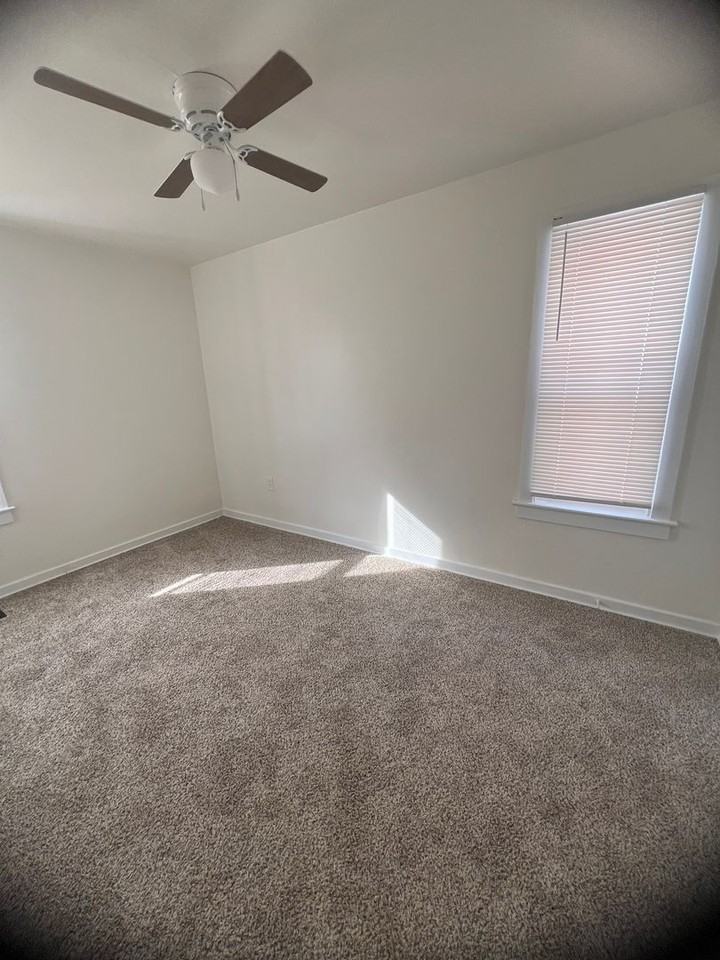 622 Cranberry St - Photo 6 of 12