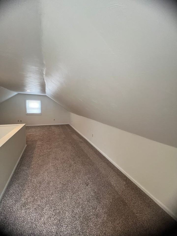 622 Cranberry St - Photo 7 of 12