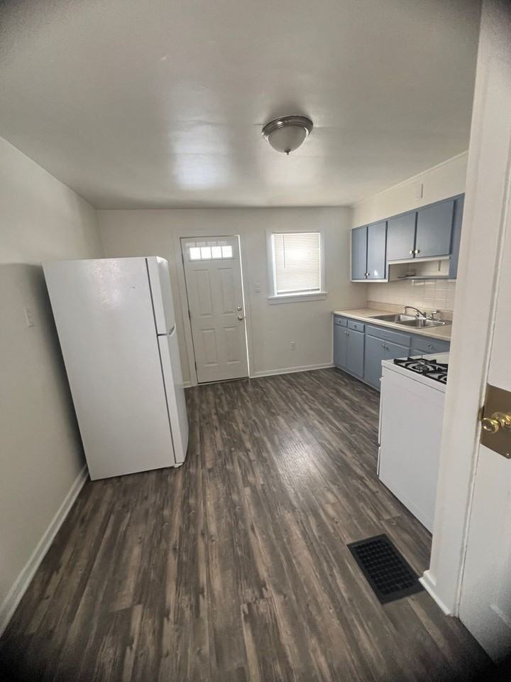 622 Cranberry St - Photo 3 of 12