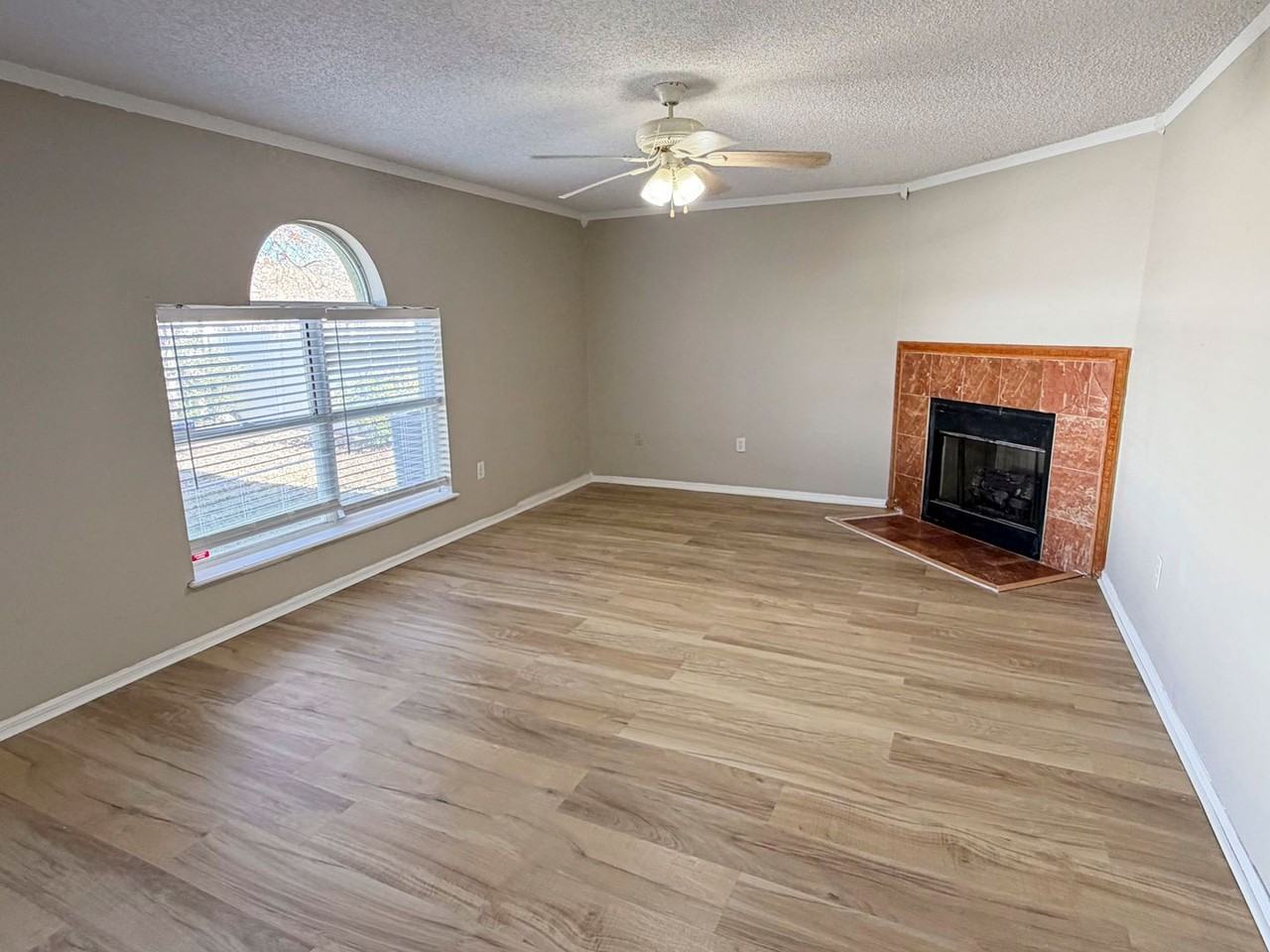 7321 Fox Grove Rd - Photo 2 of 17