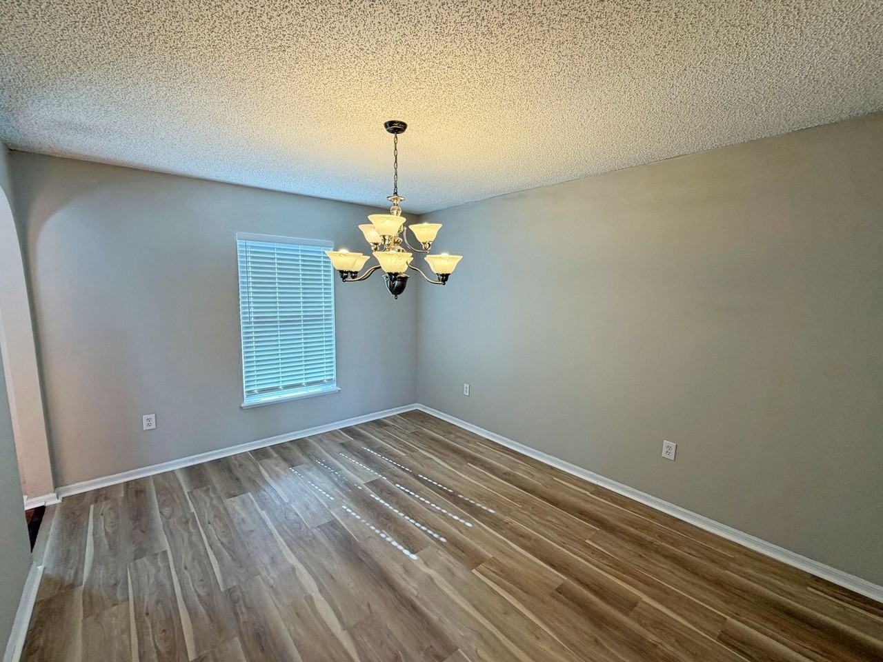 7321 Fox Grove Rd - Photo 3 of 17