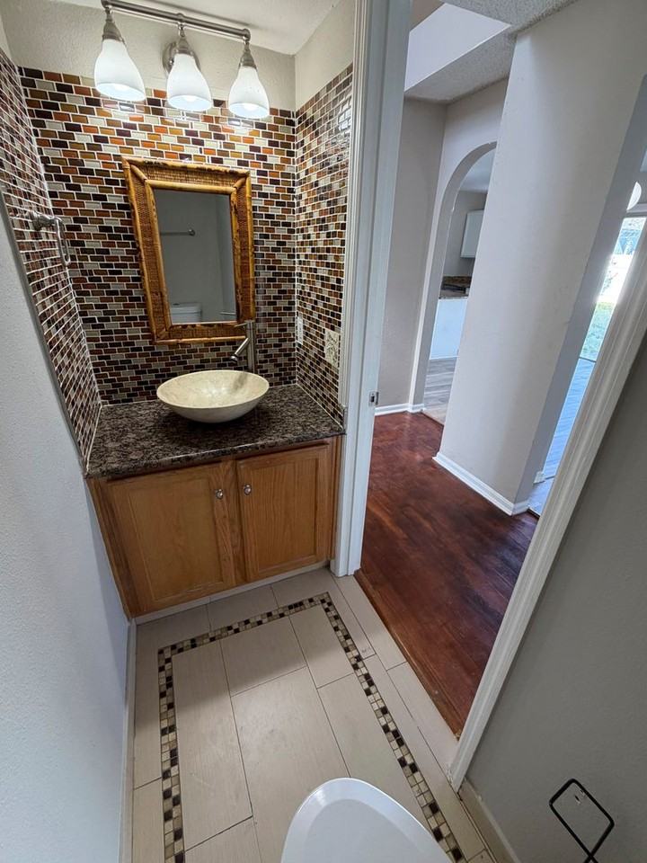 7321 Fox Grove Rd - Photo 5 of 17