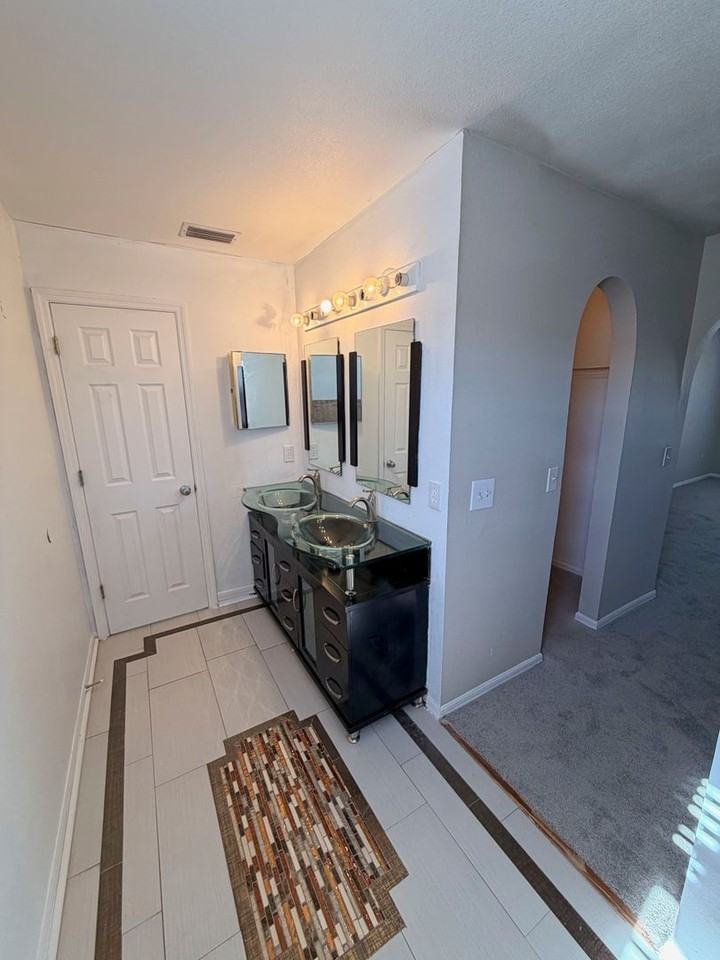 7321 Fox Grove Rd - Photo 7 of 17