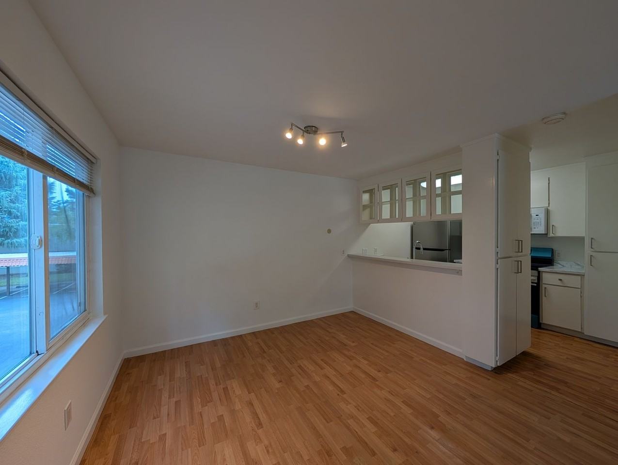 279 Tradewinds Dr #2 - Photo 6 of 26