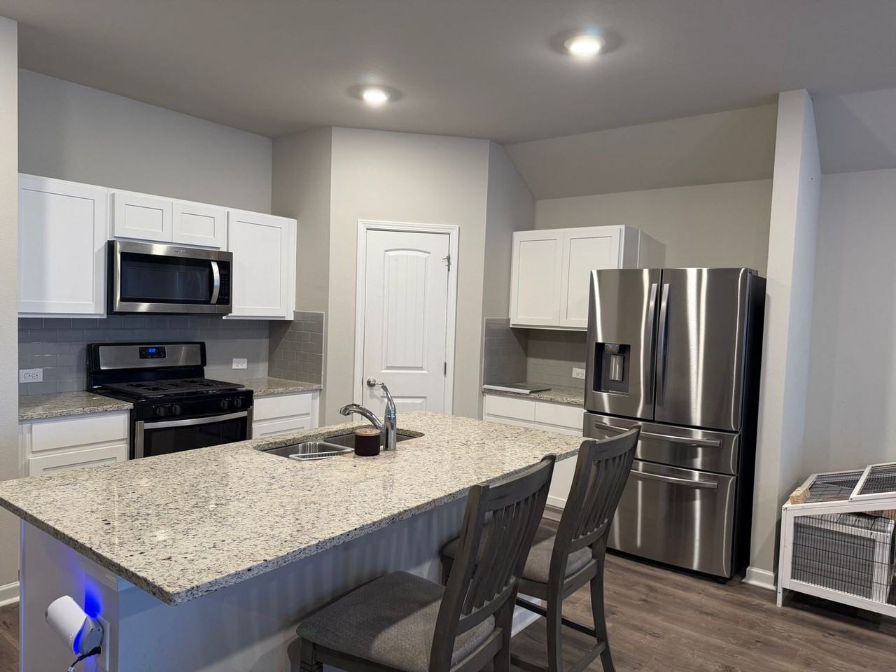 127 Emerald Star Ln - Photo 4 of 12