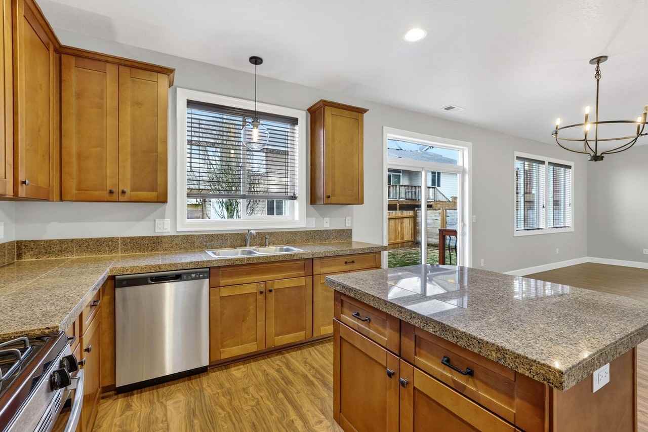 19112 Arletha Ct - Photo 3 of 50