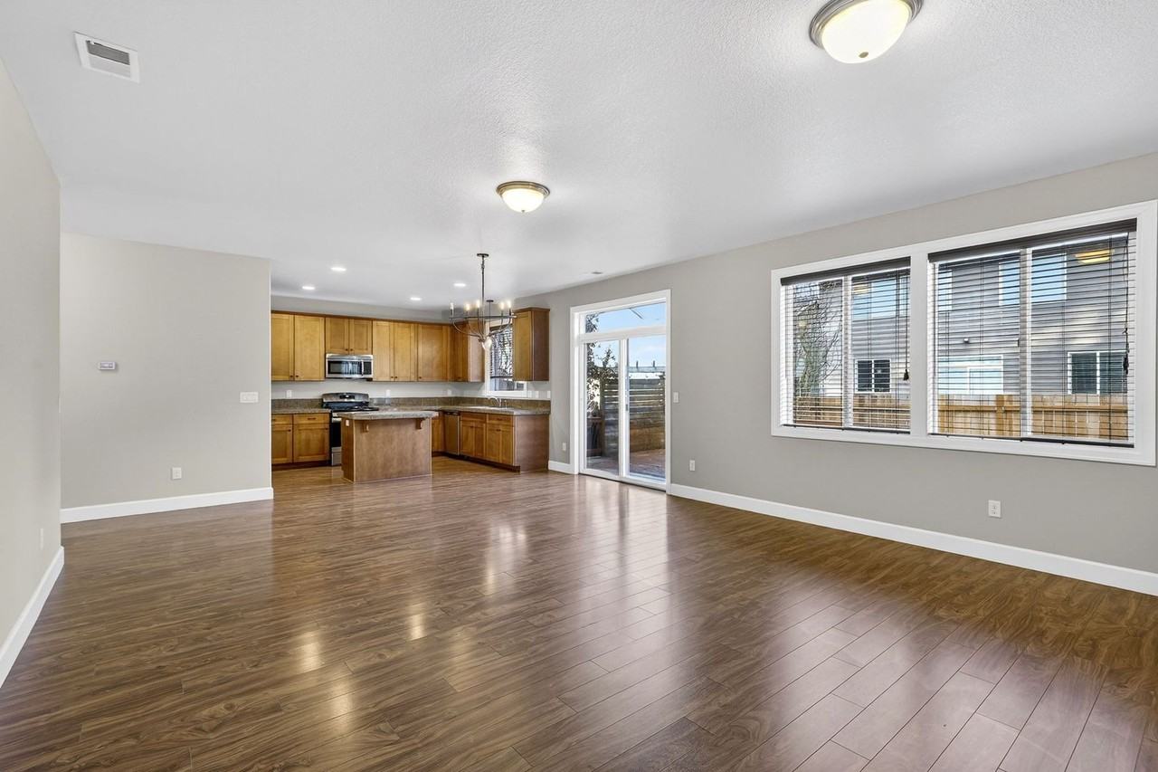 19112 Arletha Ct - Photo 5 of 50