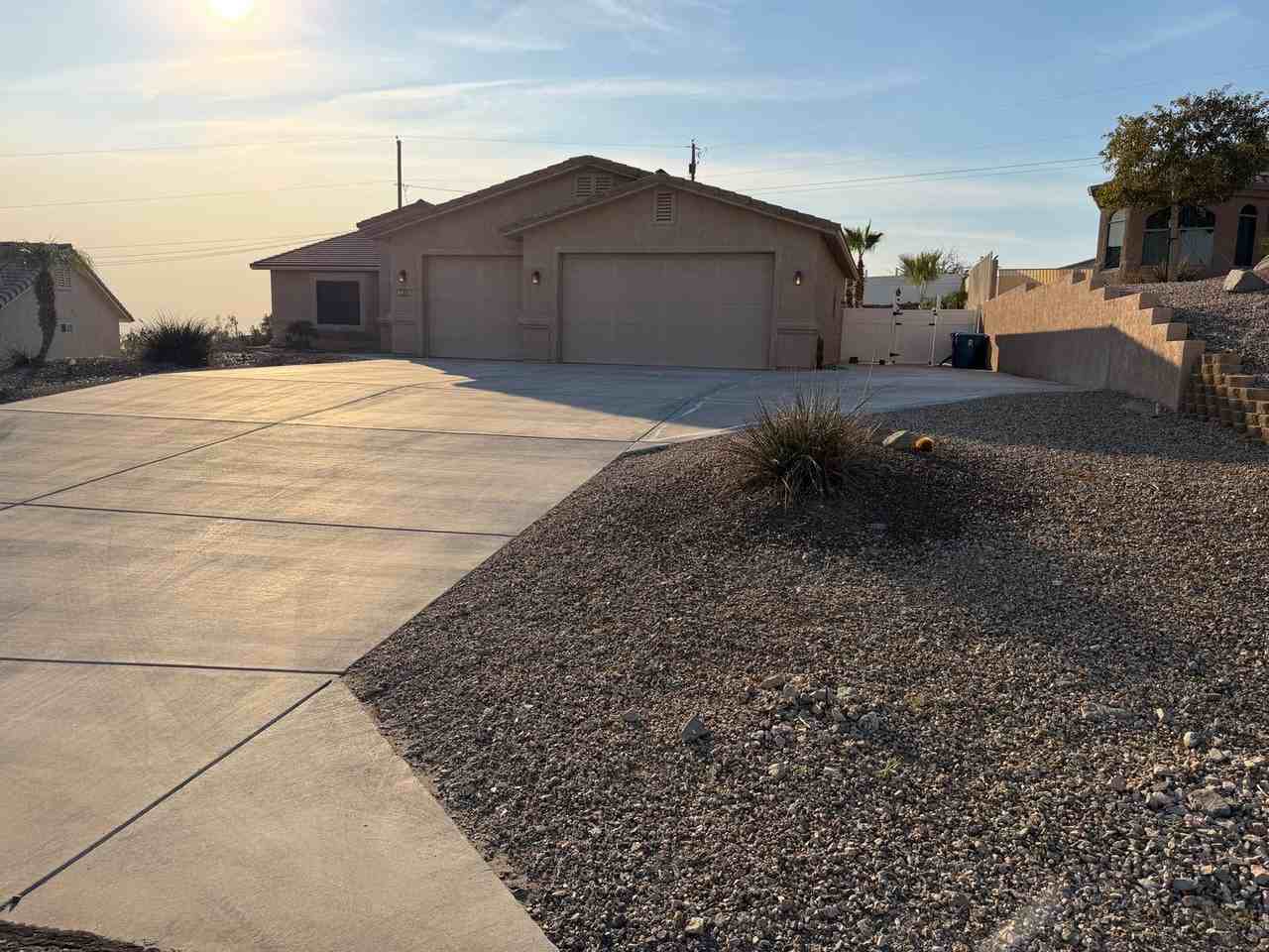 3309 Dune Dr - Photo 2 of 39